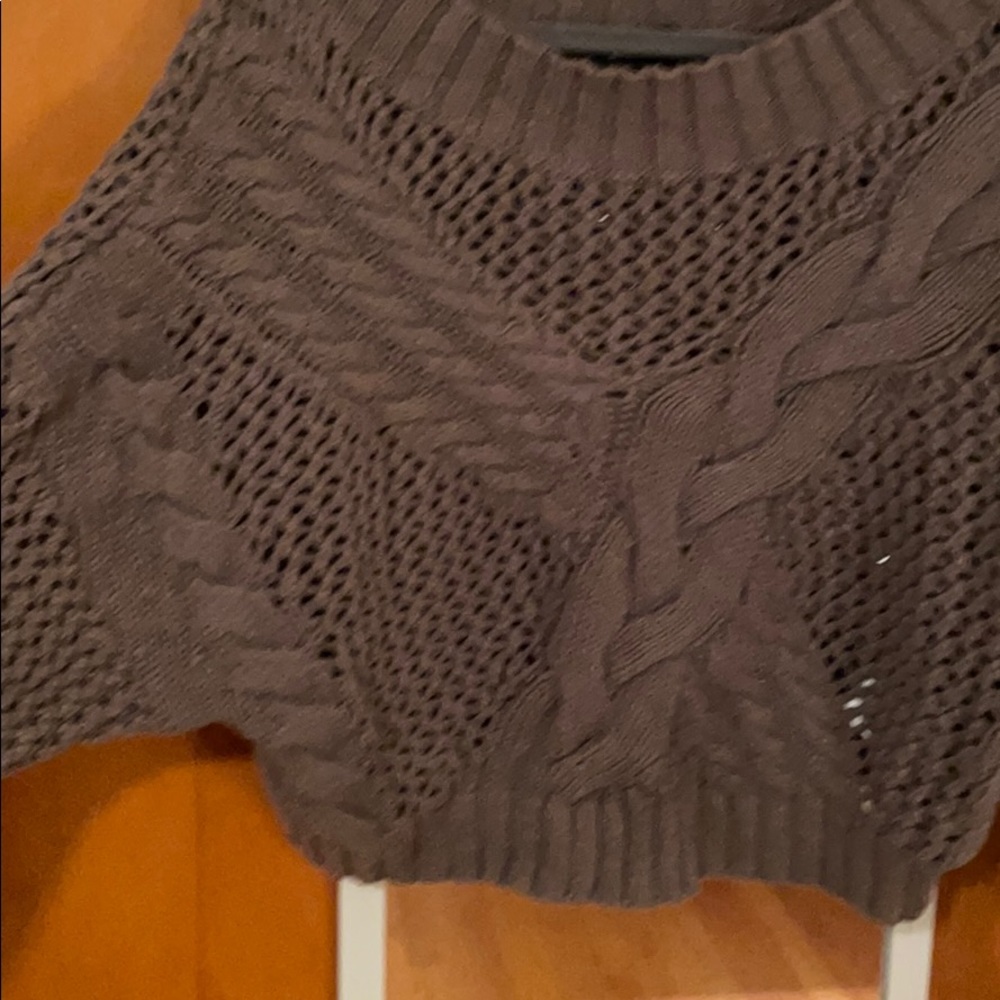 Express Cropped Sweater - Picture 4 of 4